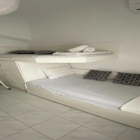 Vakantiehuis Family Maisonette With Pool #5