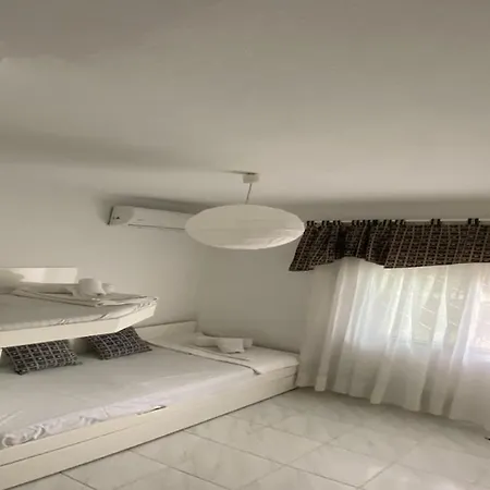 Family Maisonette With Pool #5 Vakantiehuis *