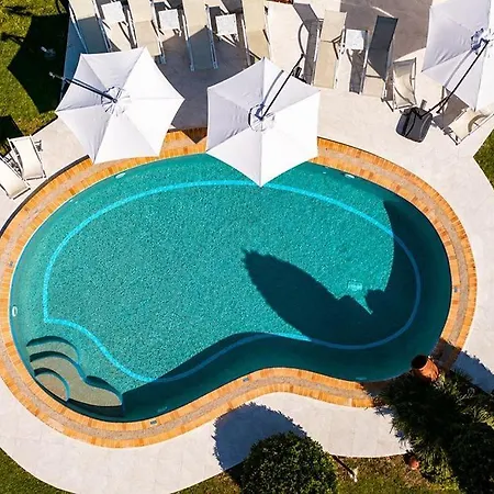 Family Maisonette With Pool #5 Vakantiehuis Néa Fókaia
