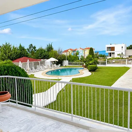 Vakantiehuis Family Maisonette With Pool #5 Néa Fókaia
