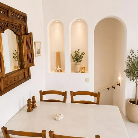 Vakantiehuis Family Maisonette With Pool #5 *