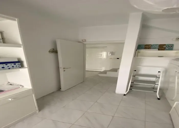 Family Maisonette With Pool #5 Сasa de vacaciones