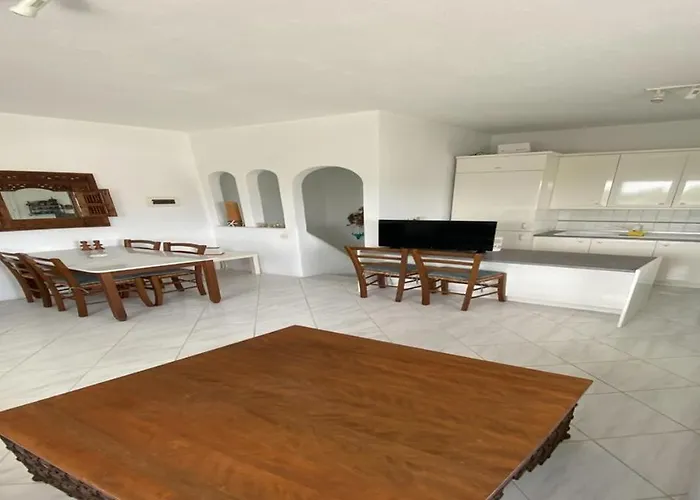 Family Maisonette With Pool #5 Сasa de vacaciones