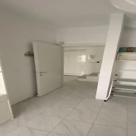 Family Maisonette With Pool #5 Dom wakacyjny